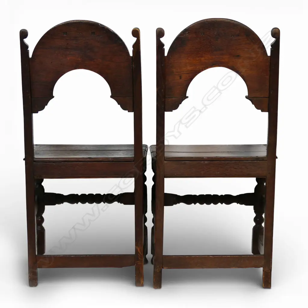 A pair of Georgian oak country house chairs, Image 1++