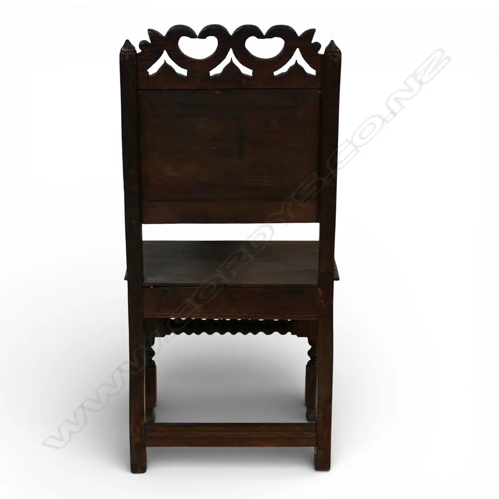 A Georgian oak country house chair, Image 1++