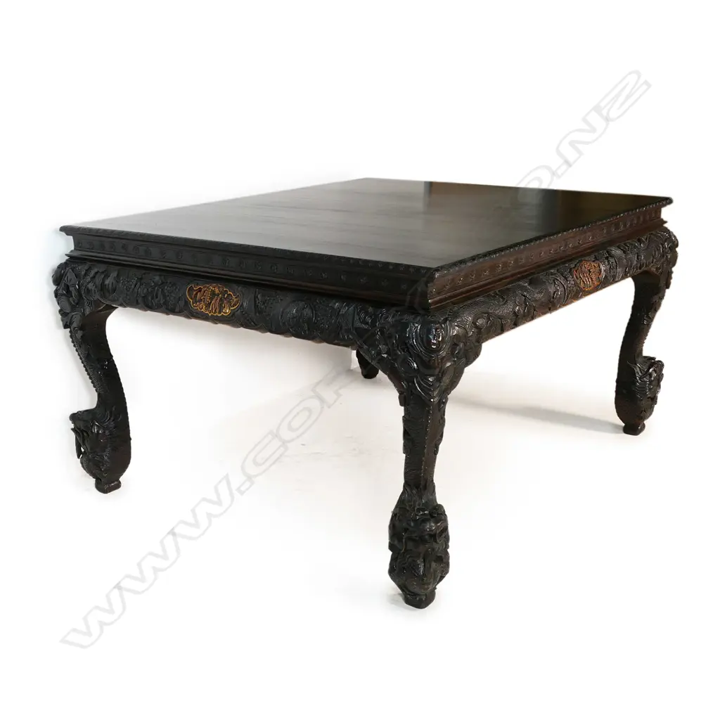 A early 20thC Chinese carved dining table, Image 1++