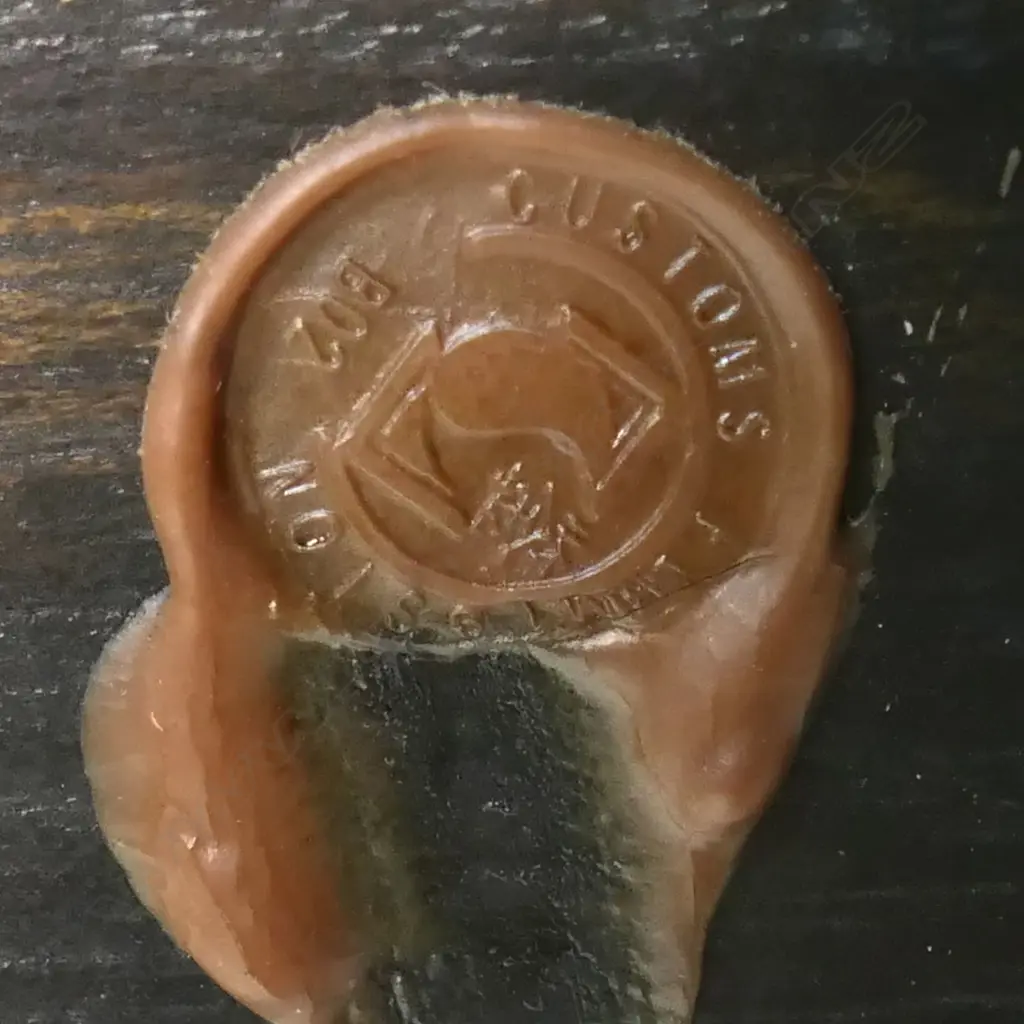 An impressive Chinese altar table, Image 1++