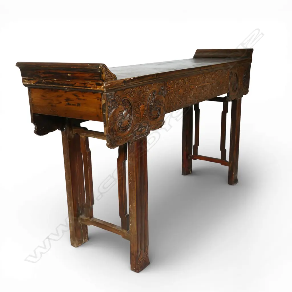 An impressive Chinese altar table, Image 1++