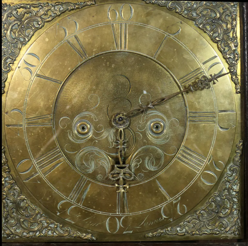 A 19thC oak long case clock, Image 1++