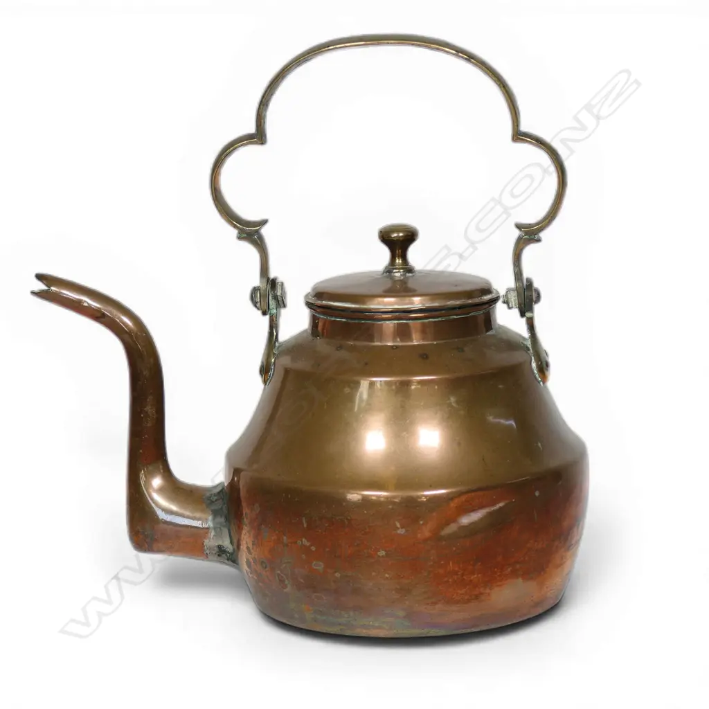 A large early Victorian copper kettle, Image 1++