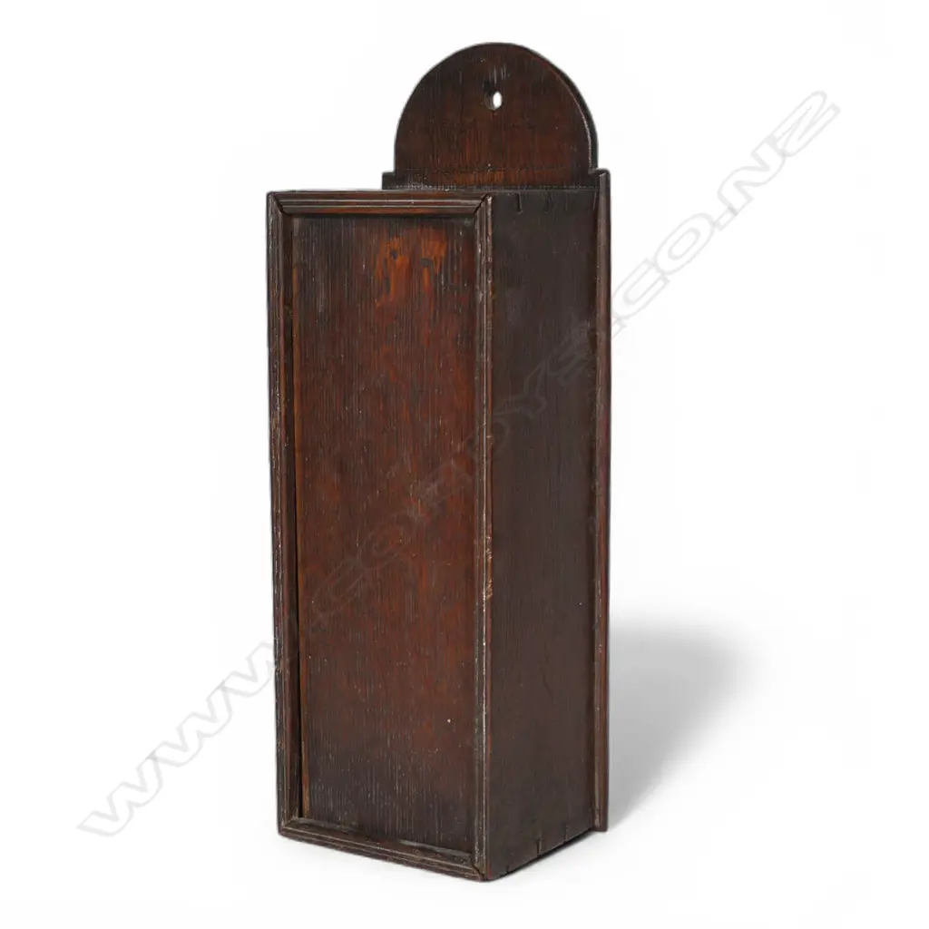 George III oak candle box, Image 1++