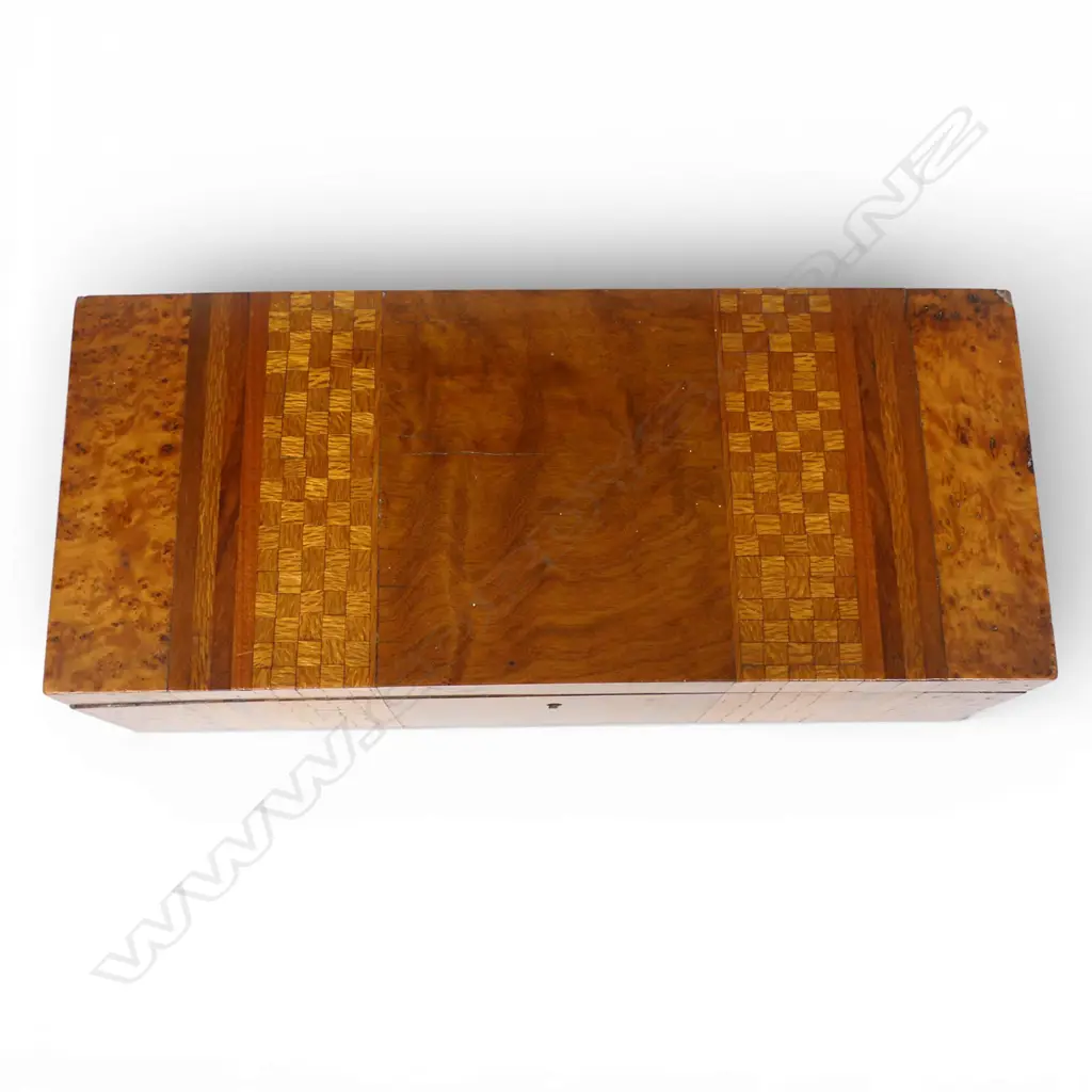 A quality late c1900 New Zealand woods inlaid glove box, Image 1++