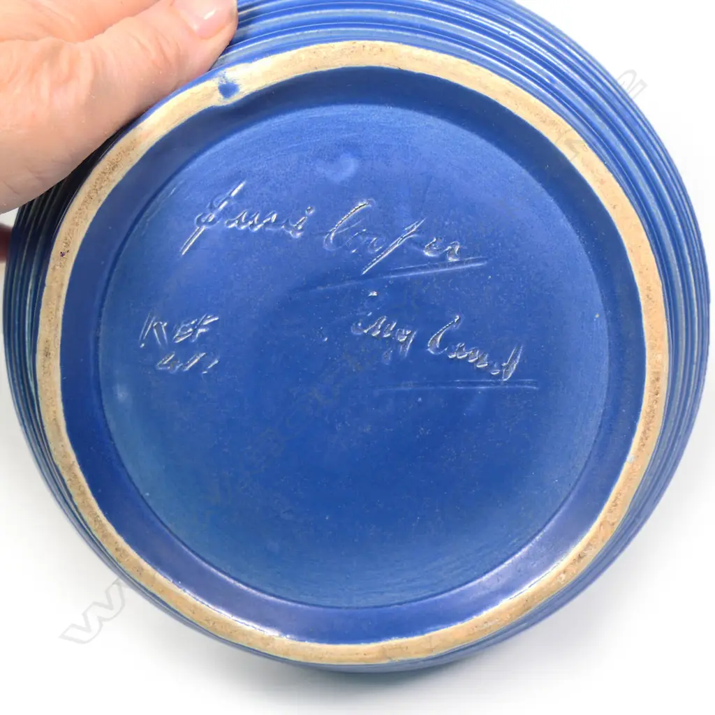 A tall Susie Cooper studio vase, Image 1++