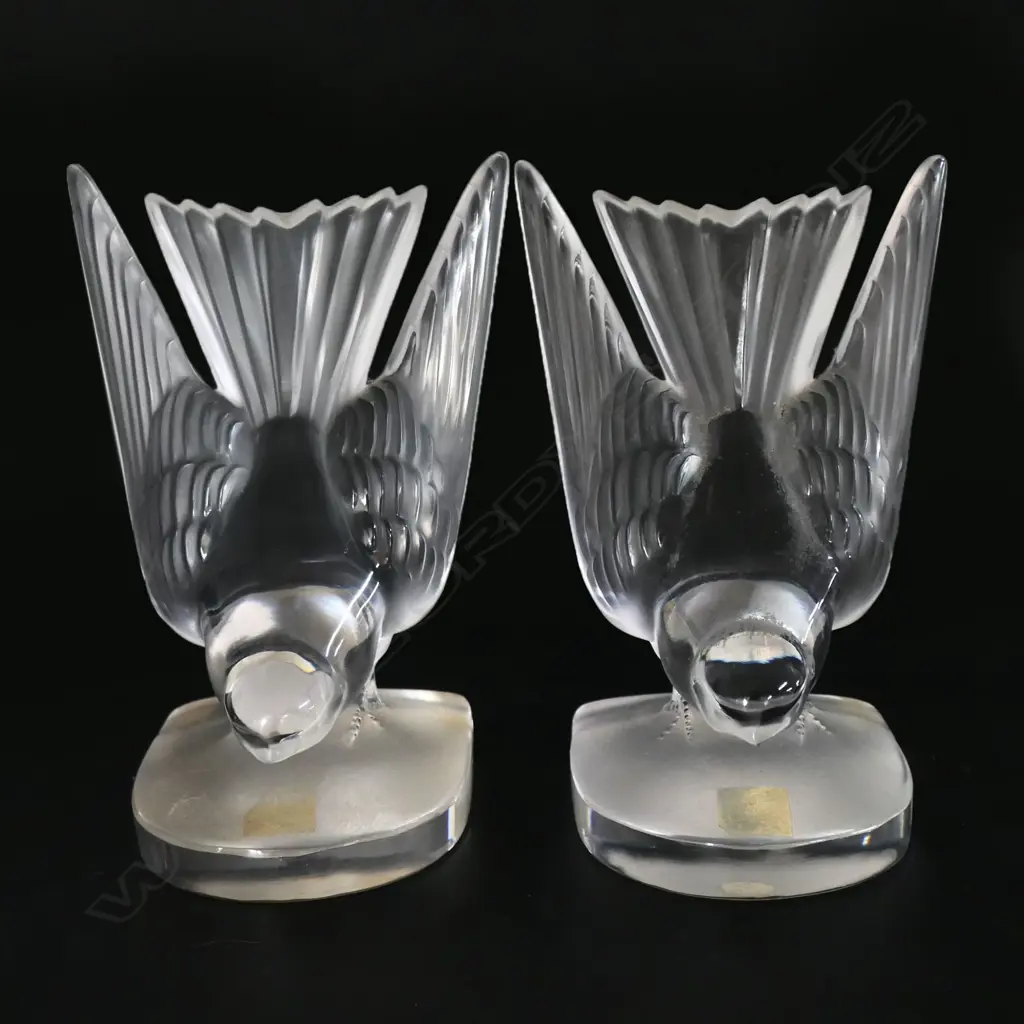 A pair of Lalique Hirondelle swallow bookends, Image 1++