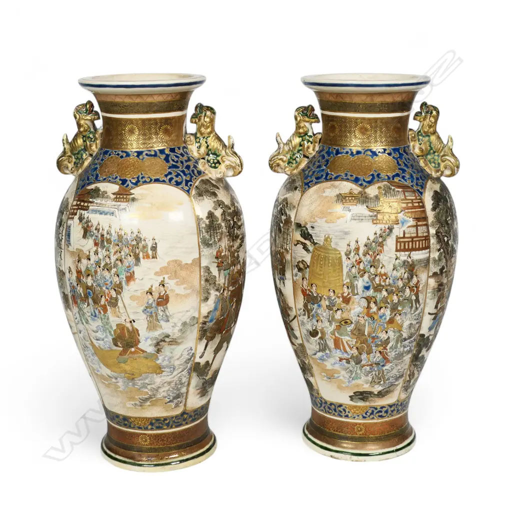 A pair of Meiji period Satsuma vases by Yokohama Hattori, Image 1++