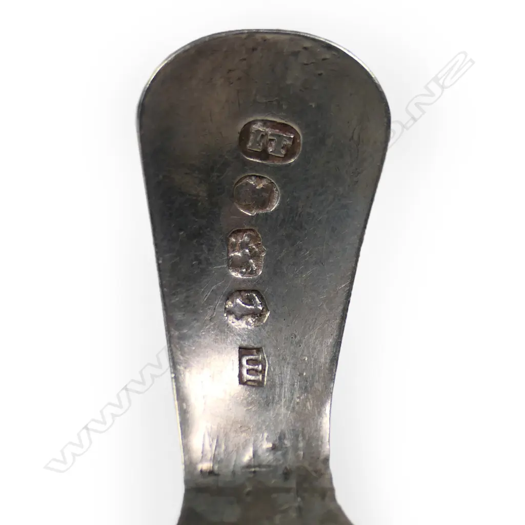 An early 19thC Regency silver tea caddy spoon, Image 1++