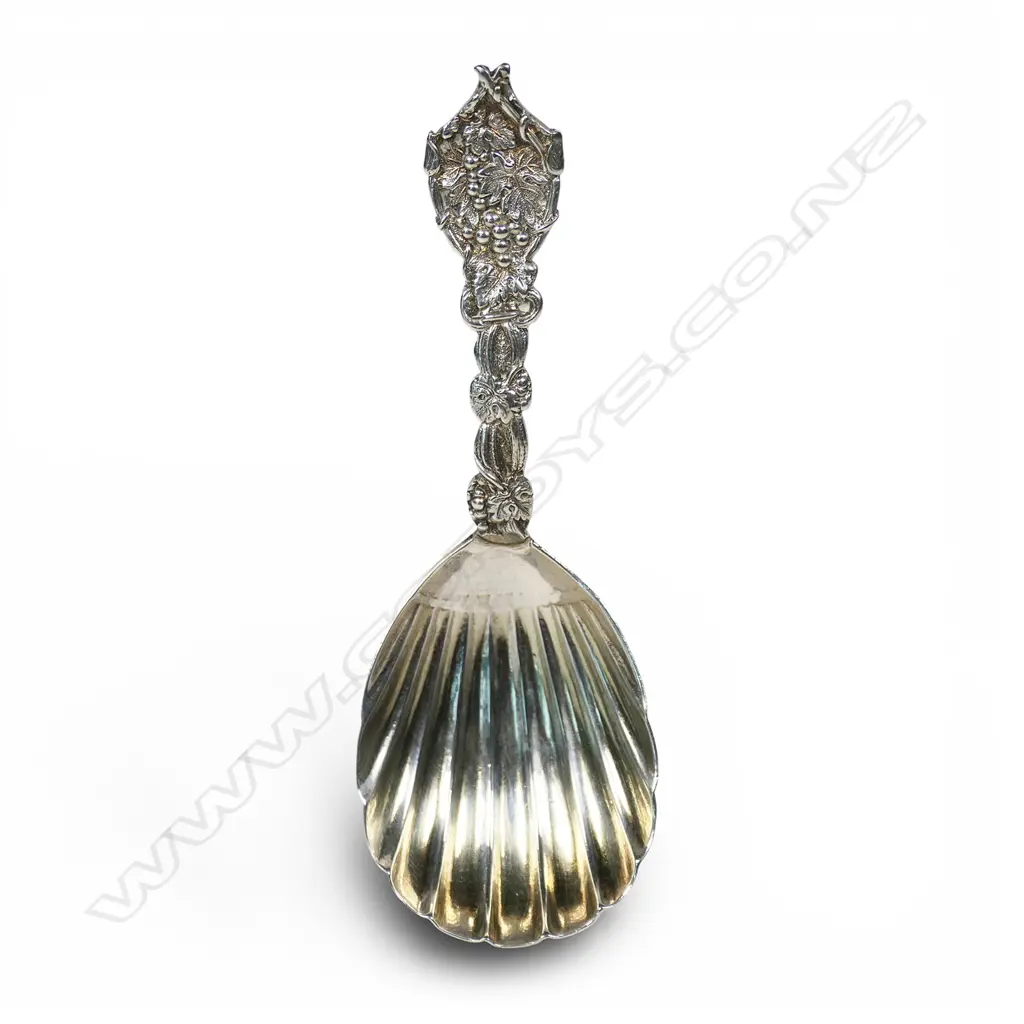 A Victorian silver tea caddy spoon, Image 1++