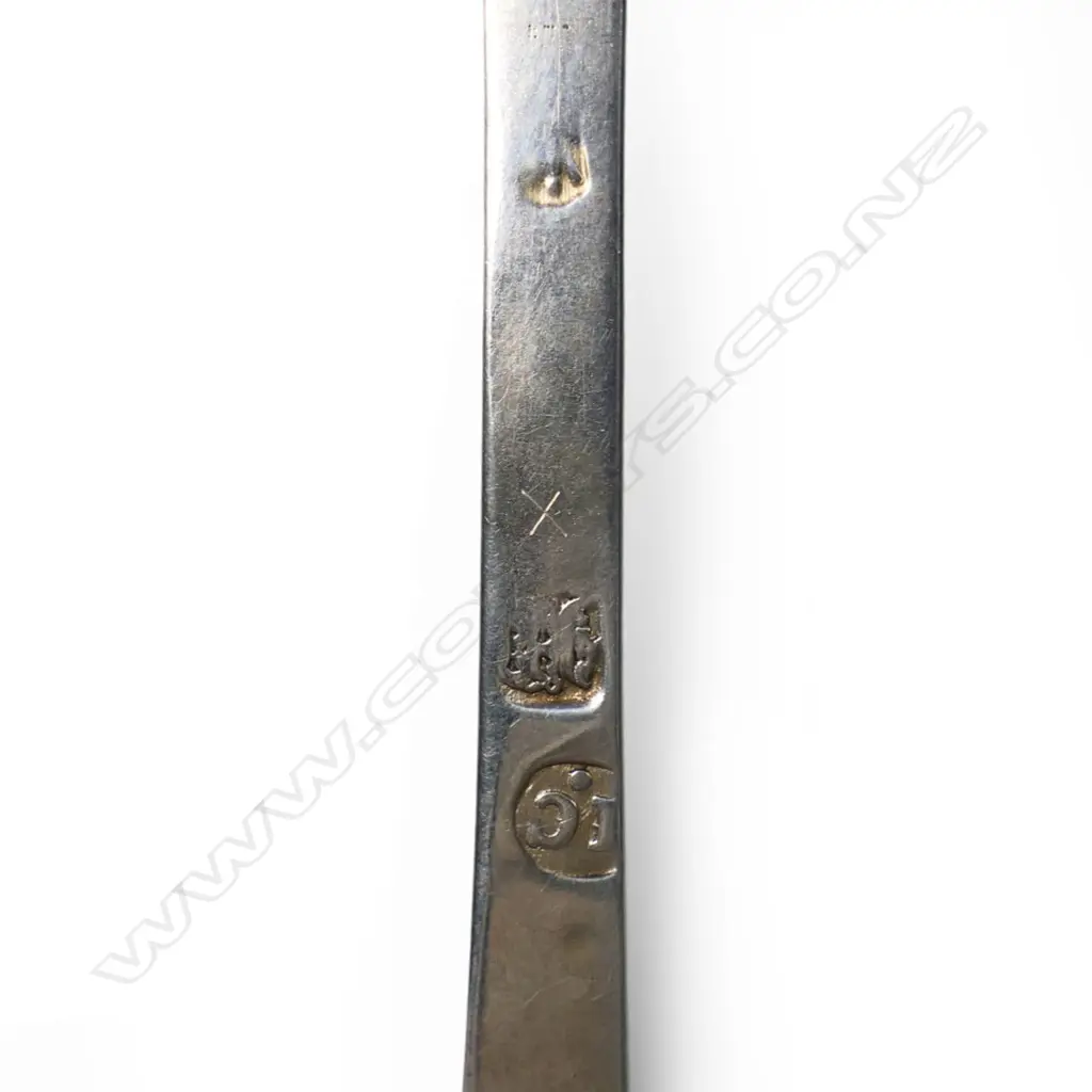 A James II silver trefid spoon, Image 1++