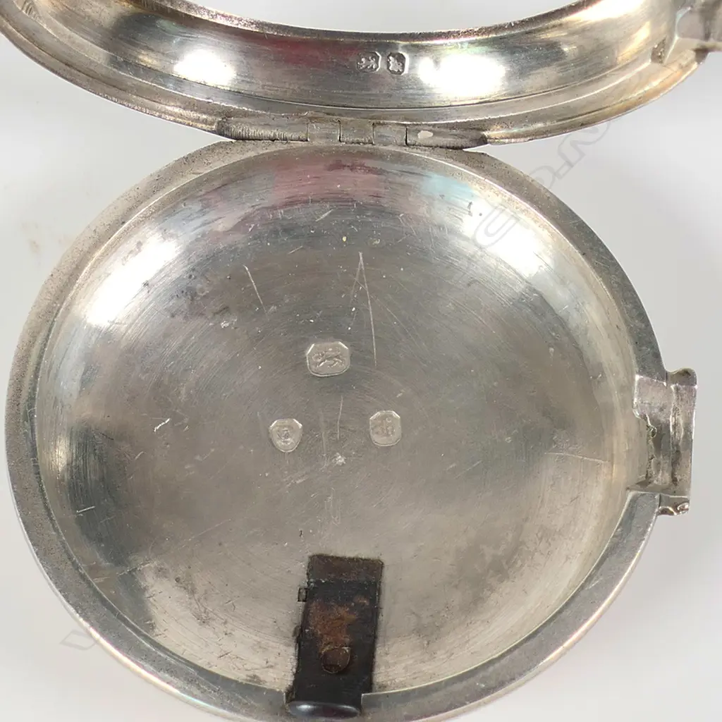 A Victorian silver pair cased pocket watch, Image 1++
