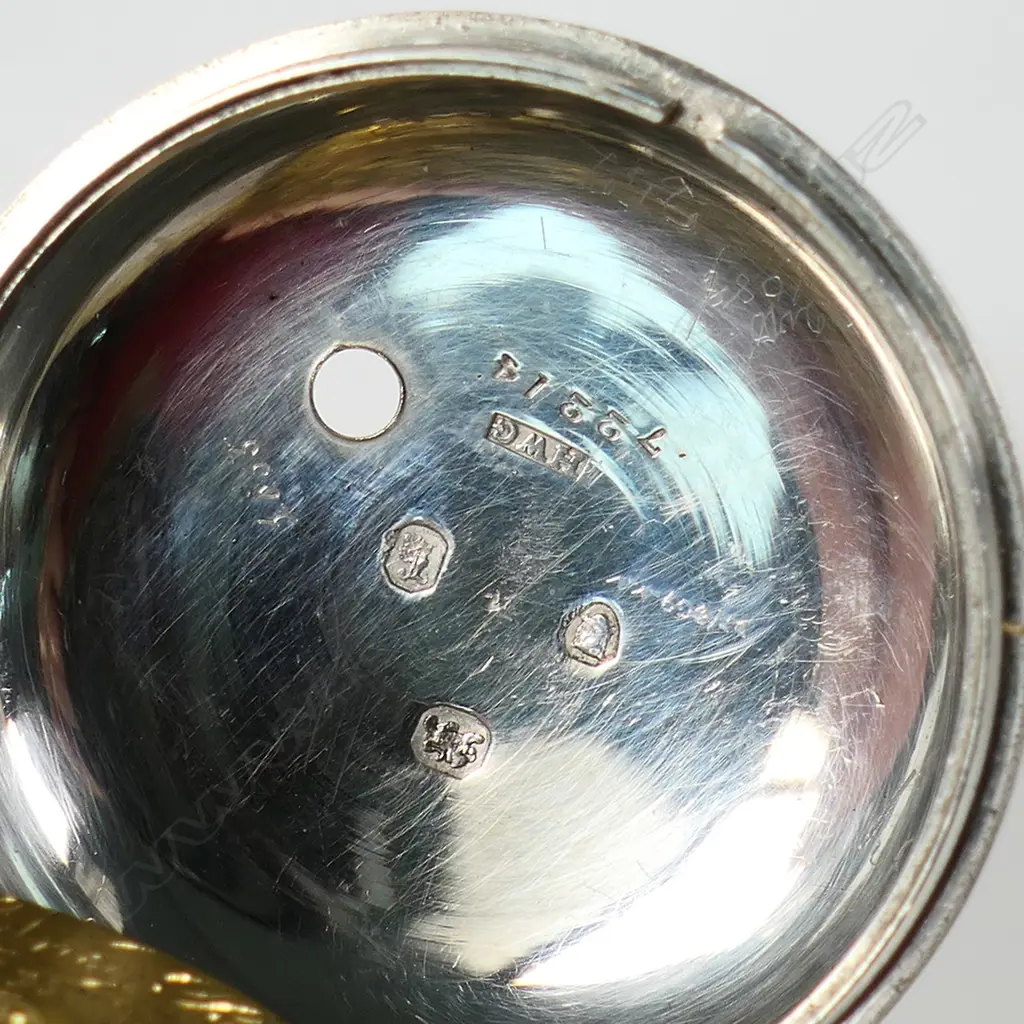 A Victorian silver pair cased pocket watch, Image 1++