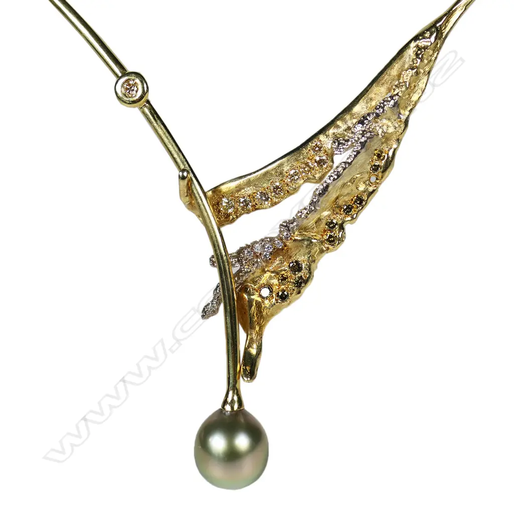 An original Simon Misdale 18ct gold diamond and Tahitian pearl necklet, Image 1++