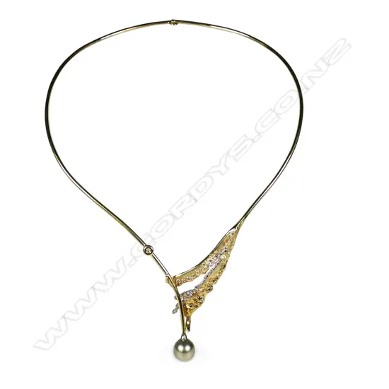 An original Simon Misdale 18ct gold diamond and Tahitian pearl necklet,