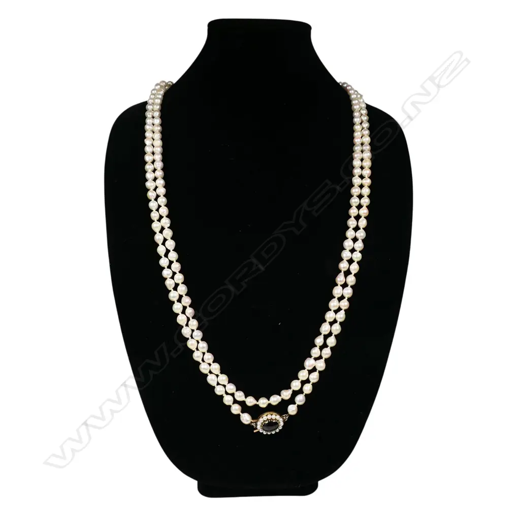 An opera length (70") semi baroque pearl necklace, Image 1++