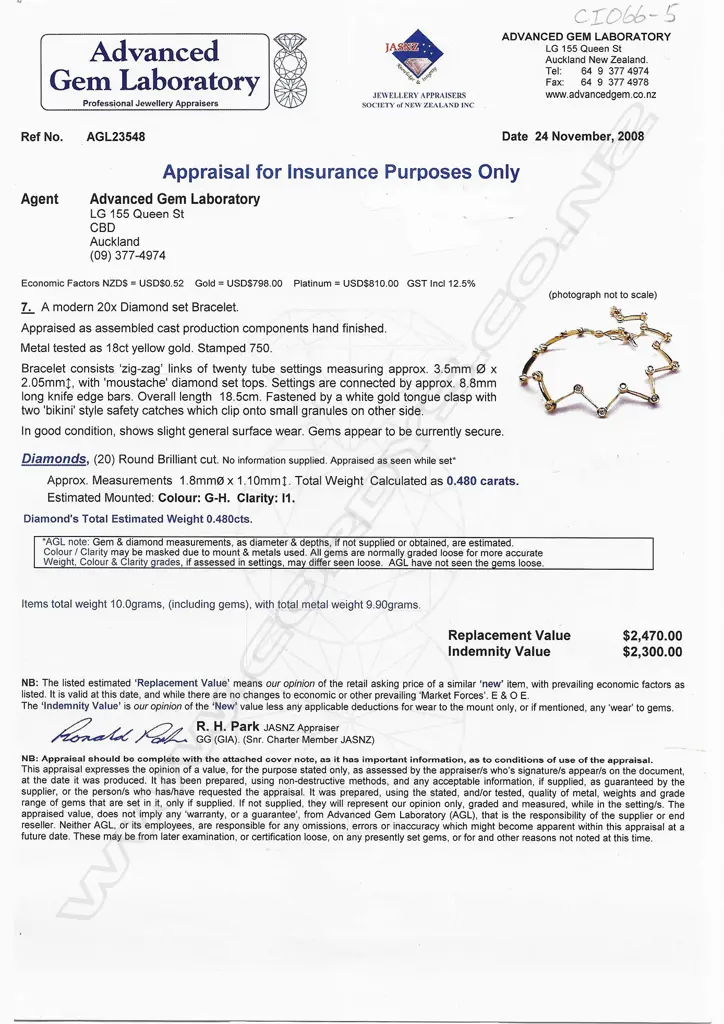 An 18ct gold and diamond bracelet, Image 1++