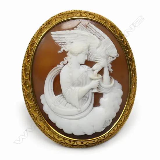 A Victorian gilded 18ct gold large cameo brooch,