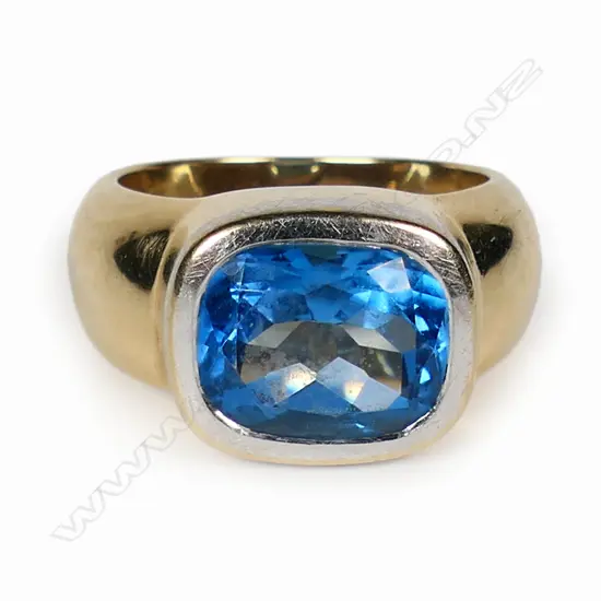 A 14ct gold and topaz ring,