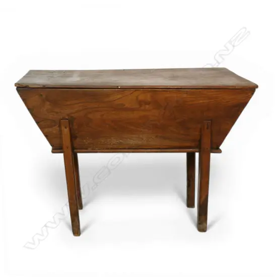 A George III elm dough bin,