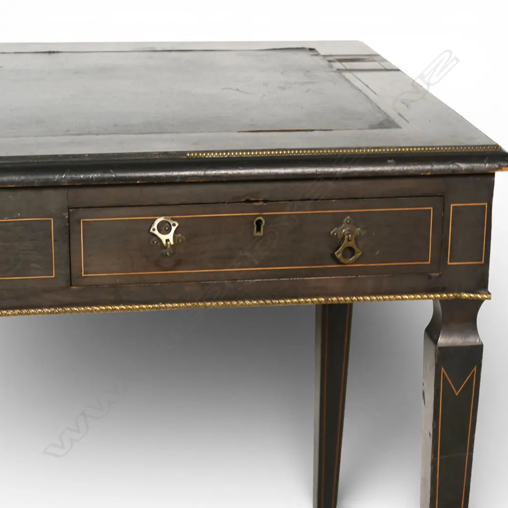 A Victorian ebonised writing table, Image 1++