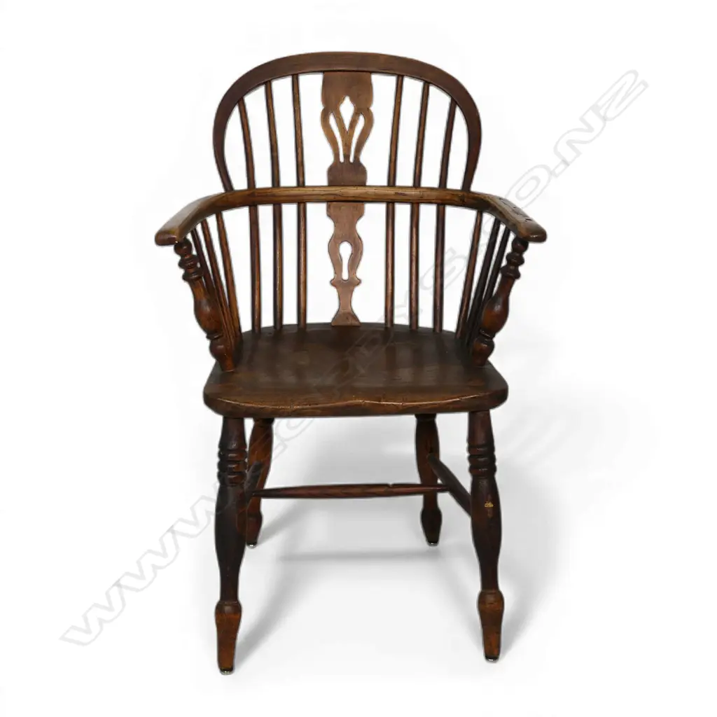 A George III Windsor armchair, Image 1++