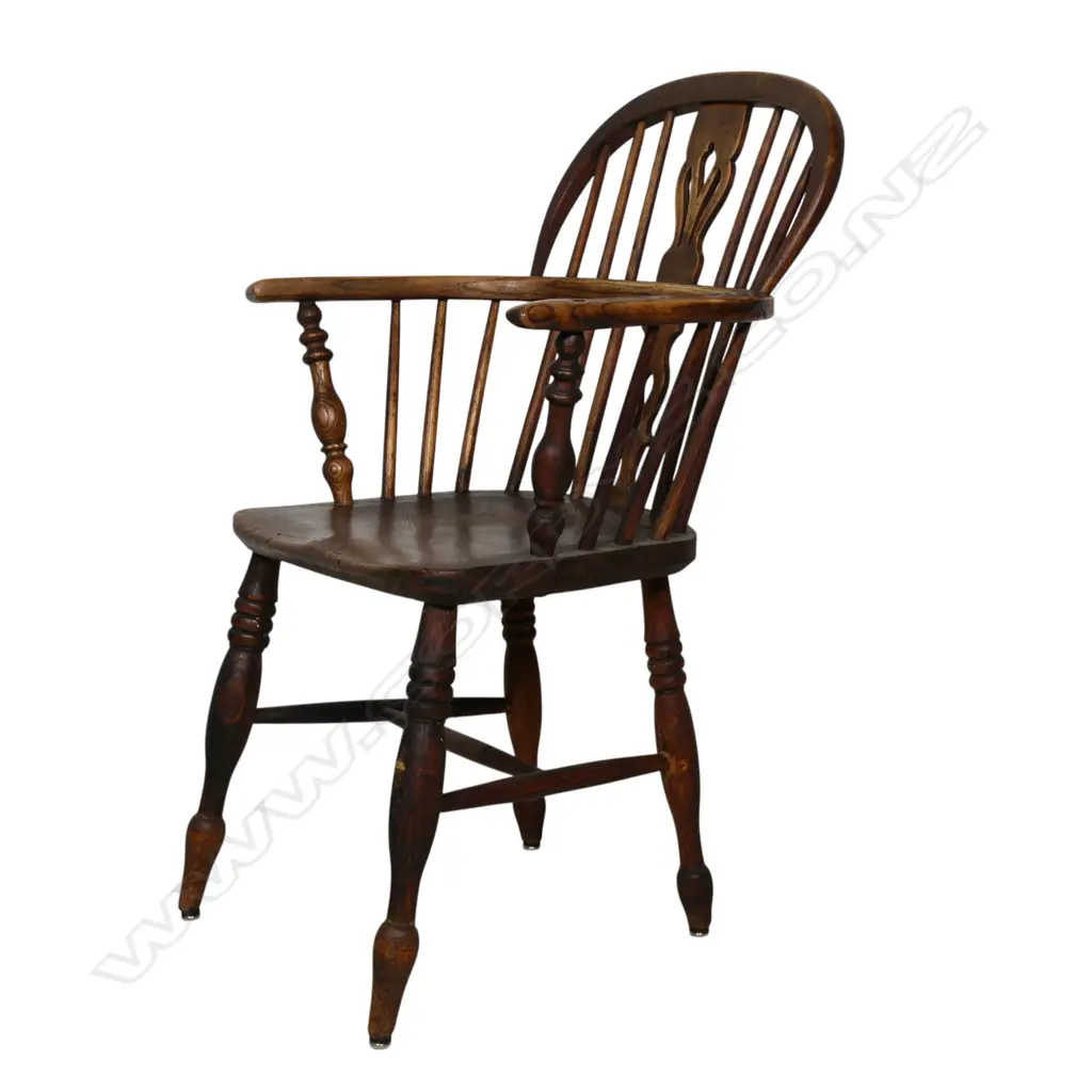 A George III Windsor armchair, Image 1++