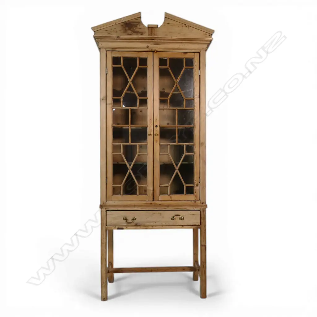 A 19thC Regency pine tall astragal glazed bookcase, Image 1++