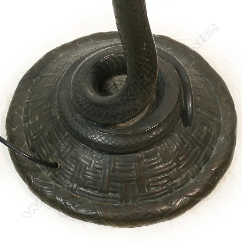 An Edgar Brandt patinated bronze floor lamp 'La Tentation', Image 1++