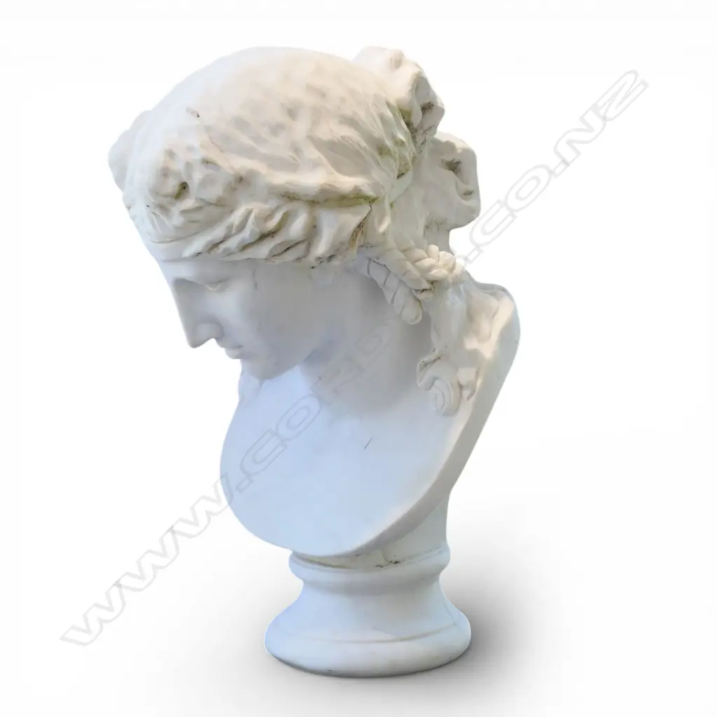 A large carved white marble bust representing  Ariadne, Image 1++