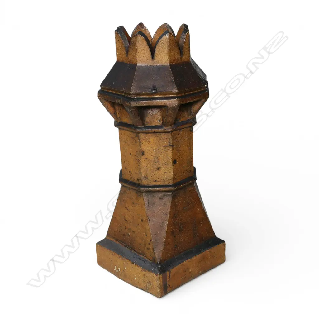 A 19thC tall salt glazed crown top chimney pot, Image 1++