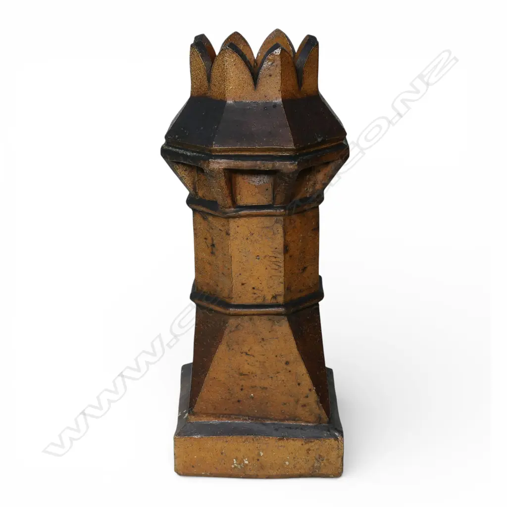 A 19thC tall salt glazed crown top chimney pot, Image 1++