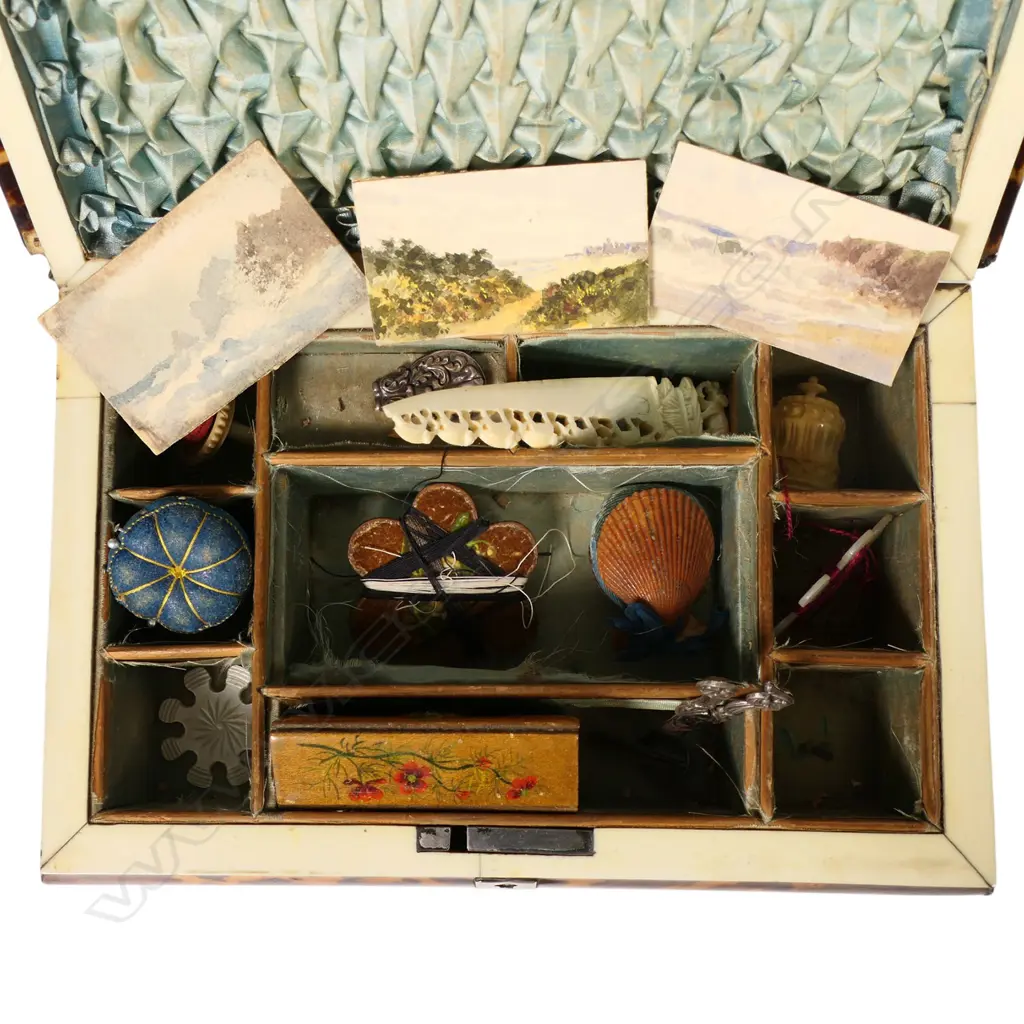 Early 19thC Regency tortoiseshell sewing / work box, Image 1++
