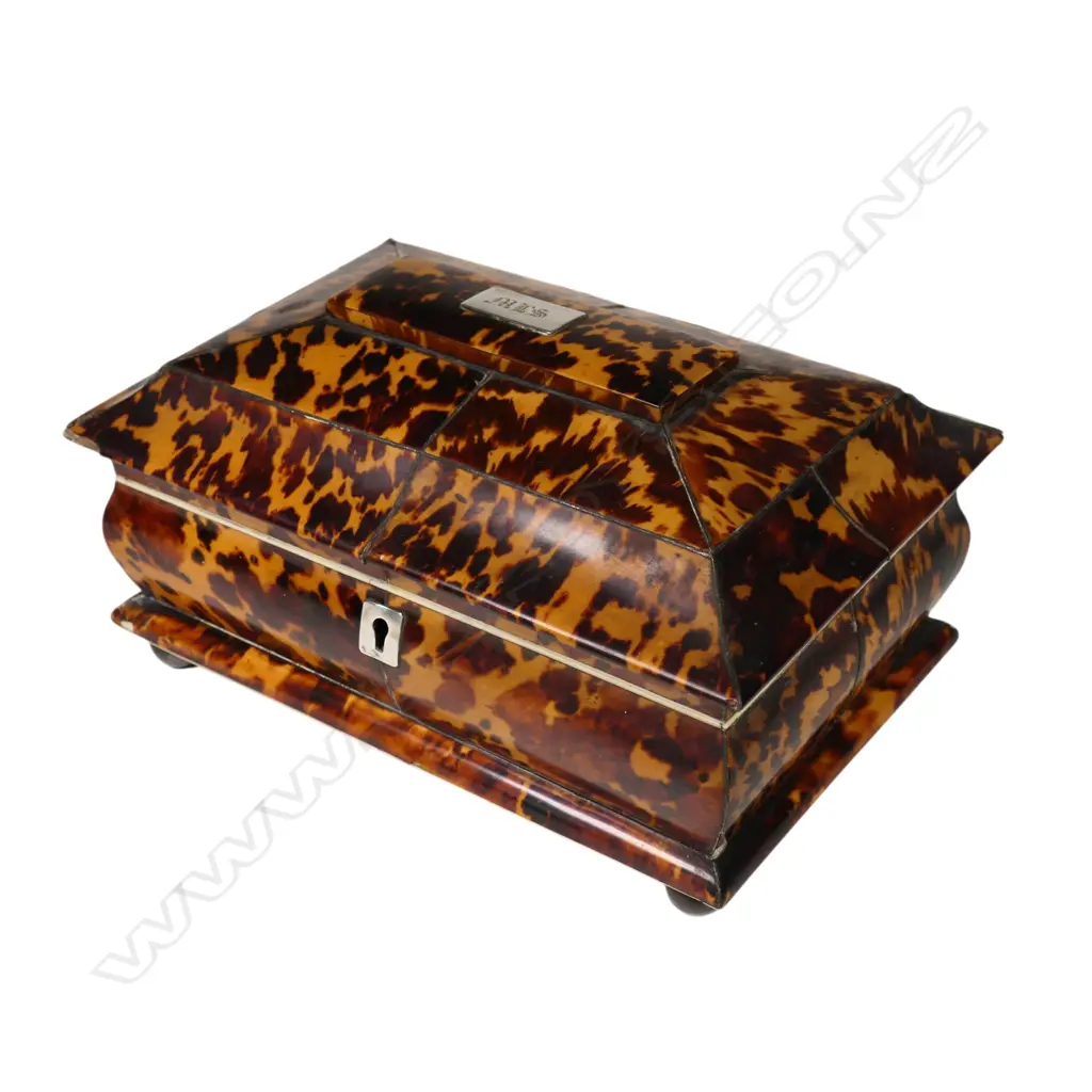 Early 19thC Regency tortoiseshell sewing / work box, Image 1++