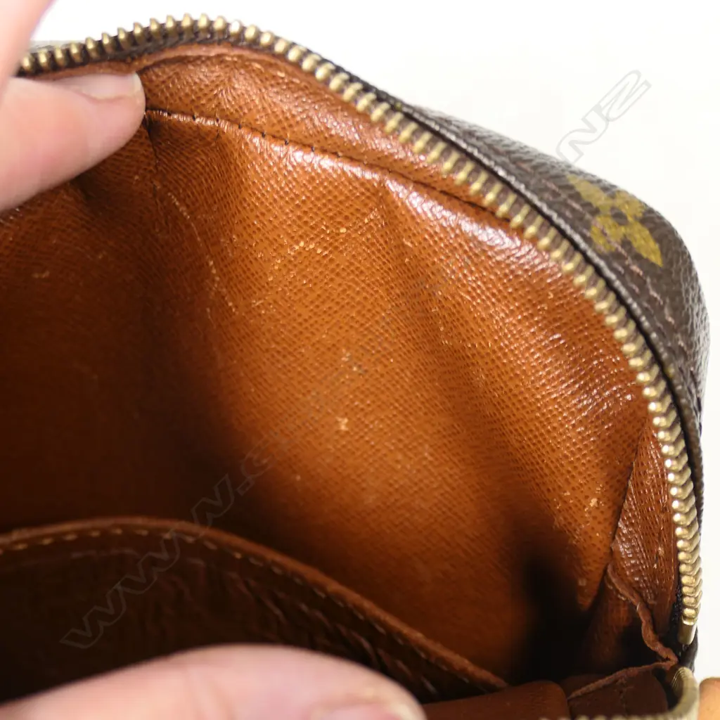Louis Vuitton pre-owned Danube Monogram canvas shoulder bag, Image 1++