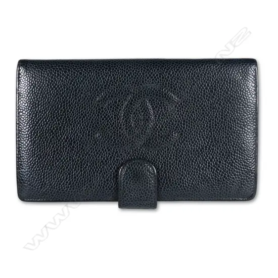 Chanel pre-owned black caviar skin bifold long wallet,