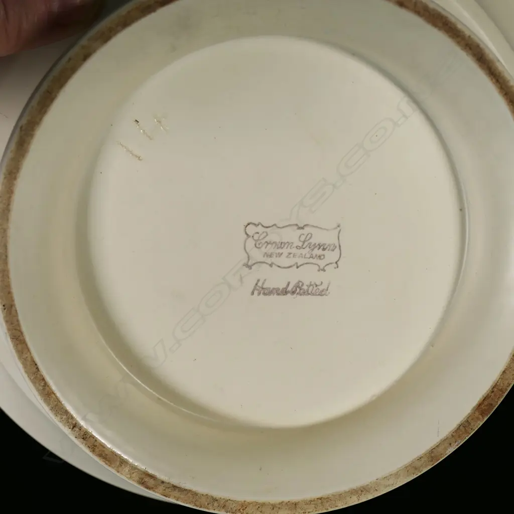 Crown Lynn large 'Hand Potted' shape 14 white glazed vase, Image 1++