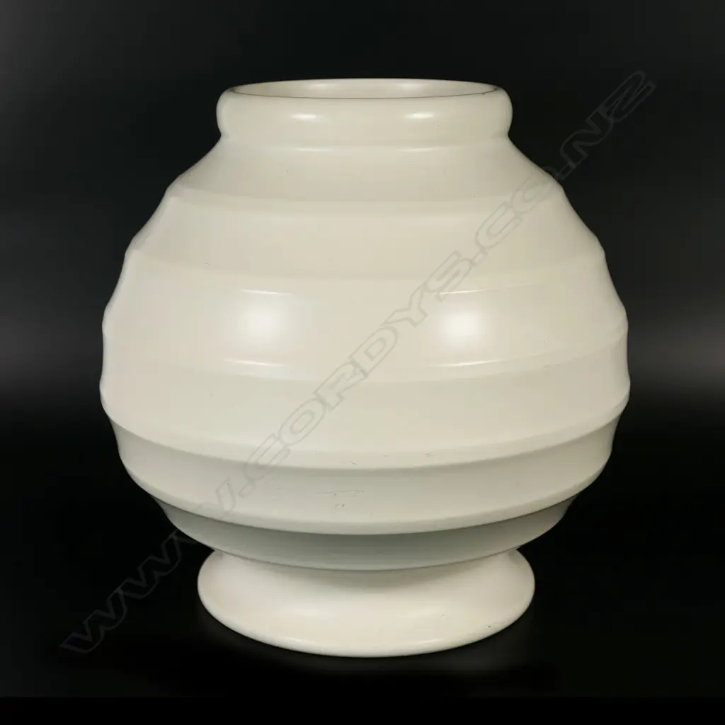 Crown Lynn large 'Hand Potted' shape 14 white glazed vase, Image 1++