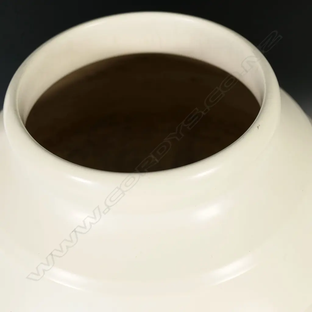 Crown Lynn large 'Hand Potted' shape 14 white glazed vase, Image 1++