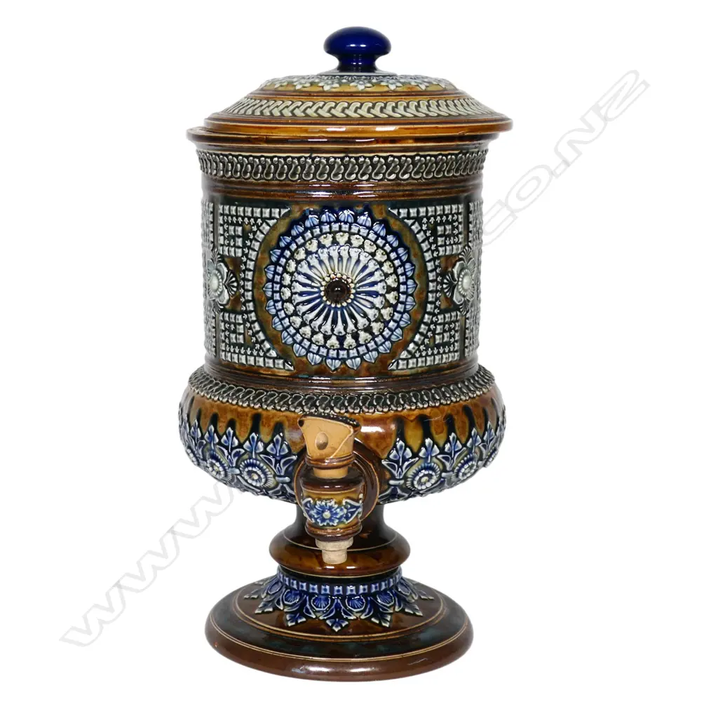 Doulton Lambeth 1883 stoneware water filter, Image 1++