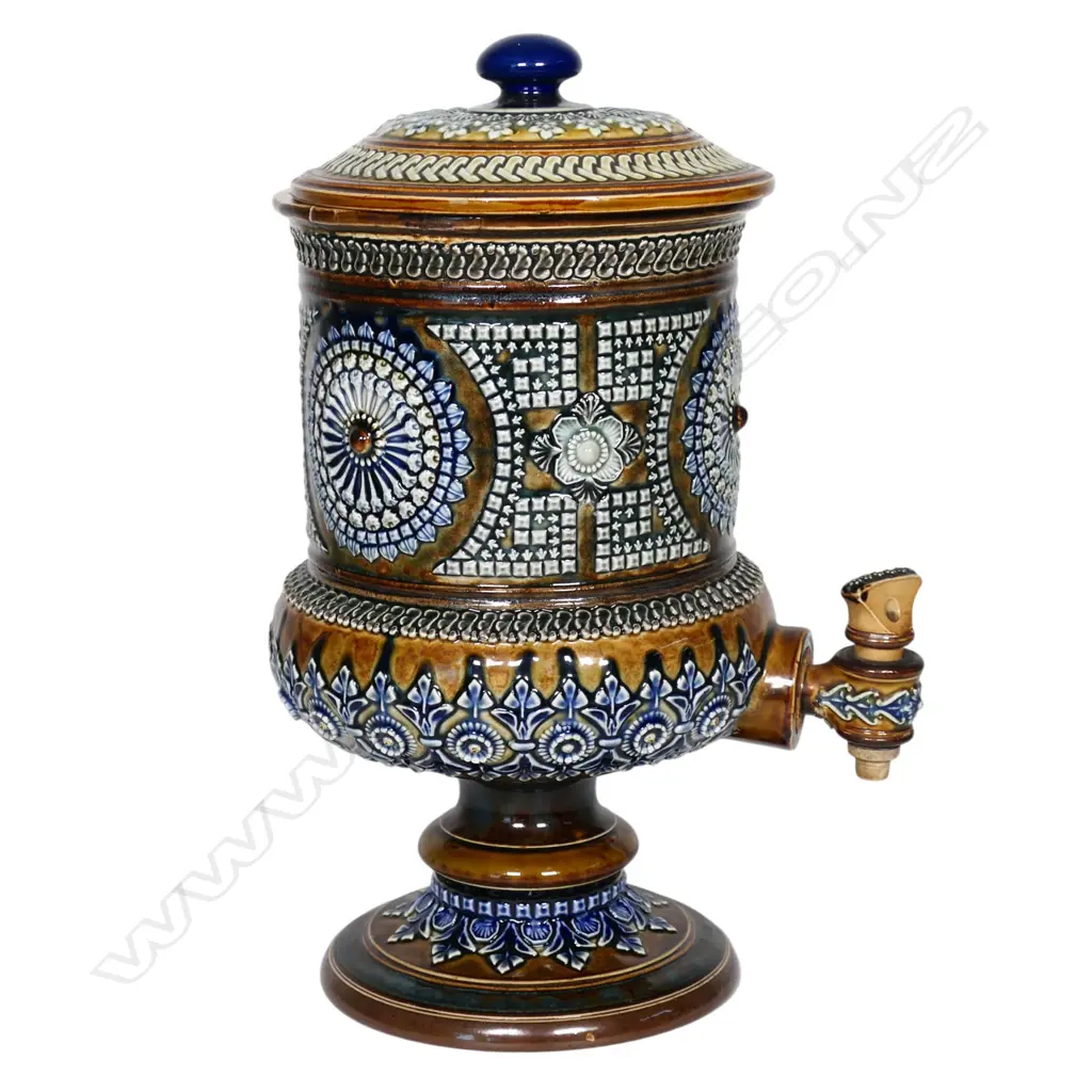 Doulton Lambeth 1883 stoneware water filter, Image 1++
