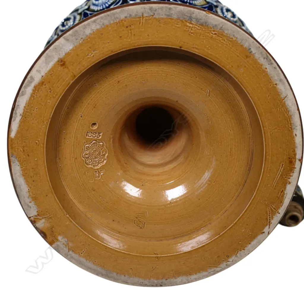 Doulton Lambeth 1883 stoneware water filter, Image 1++