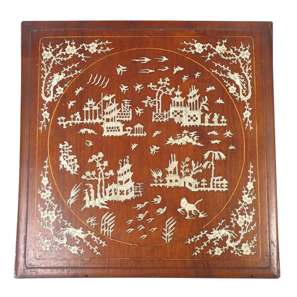An early 20thC Chinese rosewood and bone inlay wedding box, Image 1++