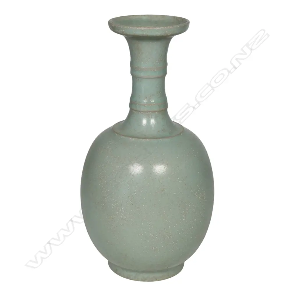 A Chinese Ru kiln Song style vase, Image 1++
