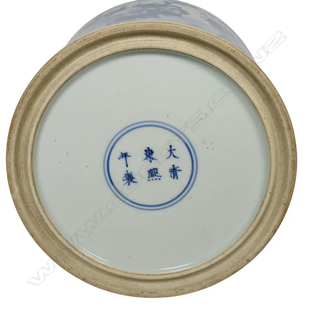 A Chinese Kangxi style blue and white brush holder, Image 1++