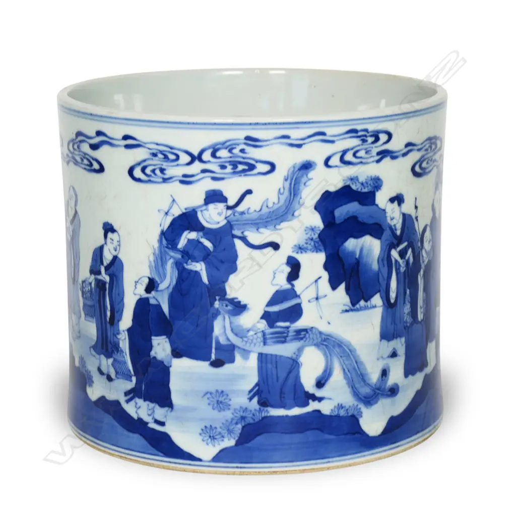 A Chinese Kangxi style blue and white brush holder, Image 1++