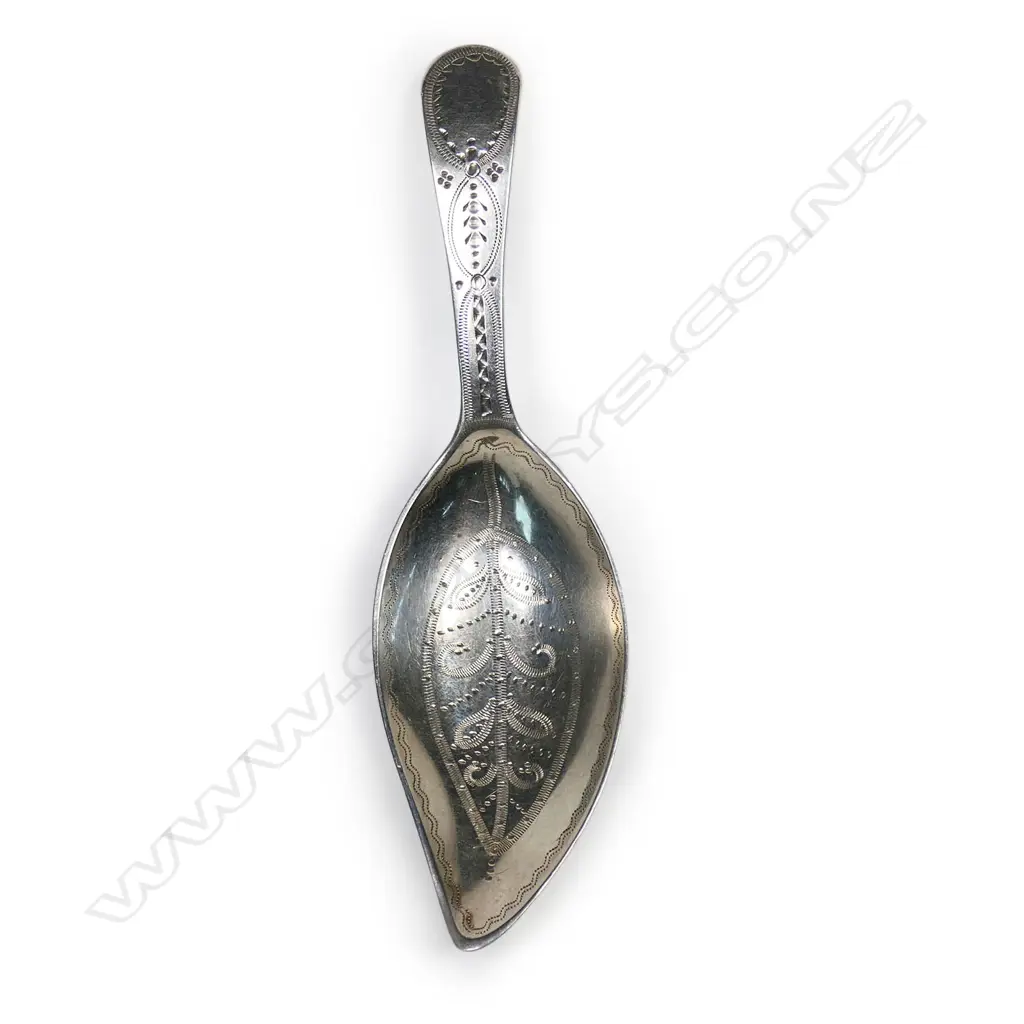 A George III silver leaf form caddy spoon, Image 1++