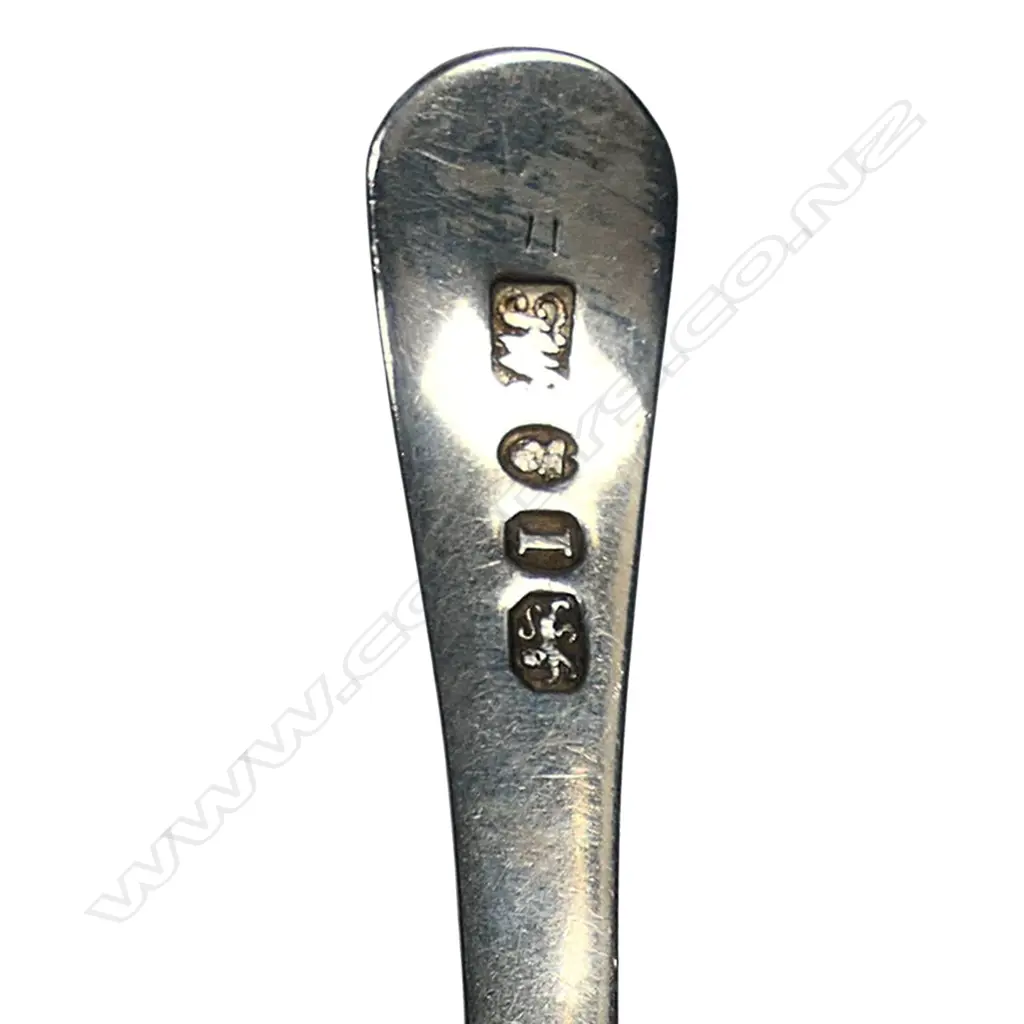 A George III silver leaf form caddy spoon, Image 1++