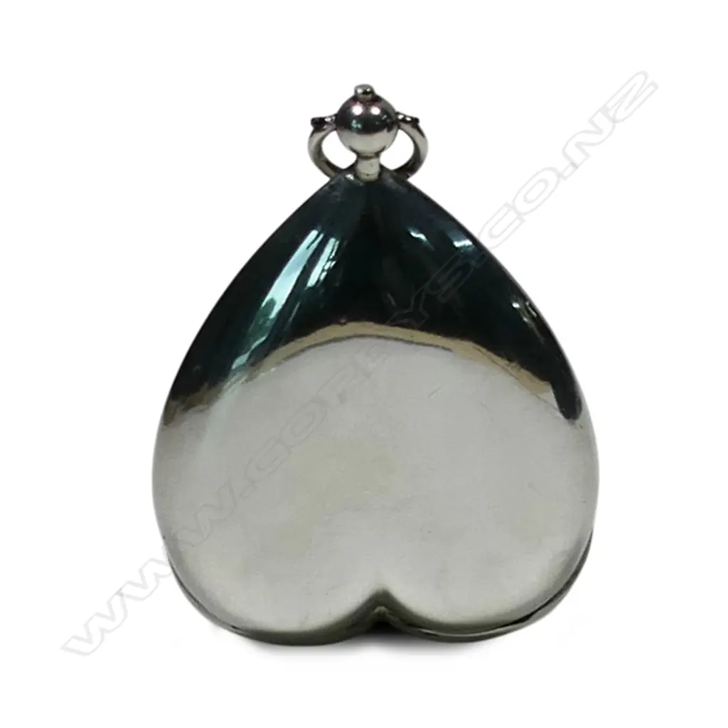 An Edwardian sterling silver triple sovereign case, Image 1++