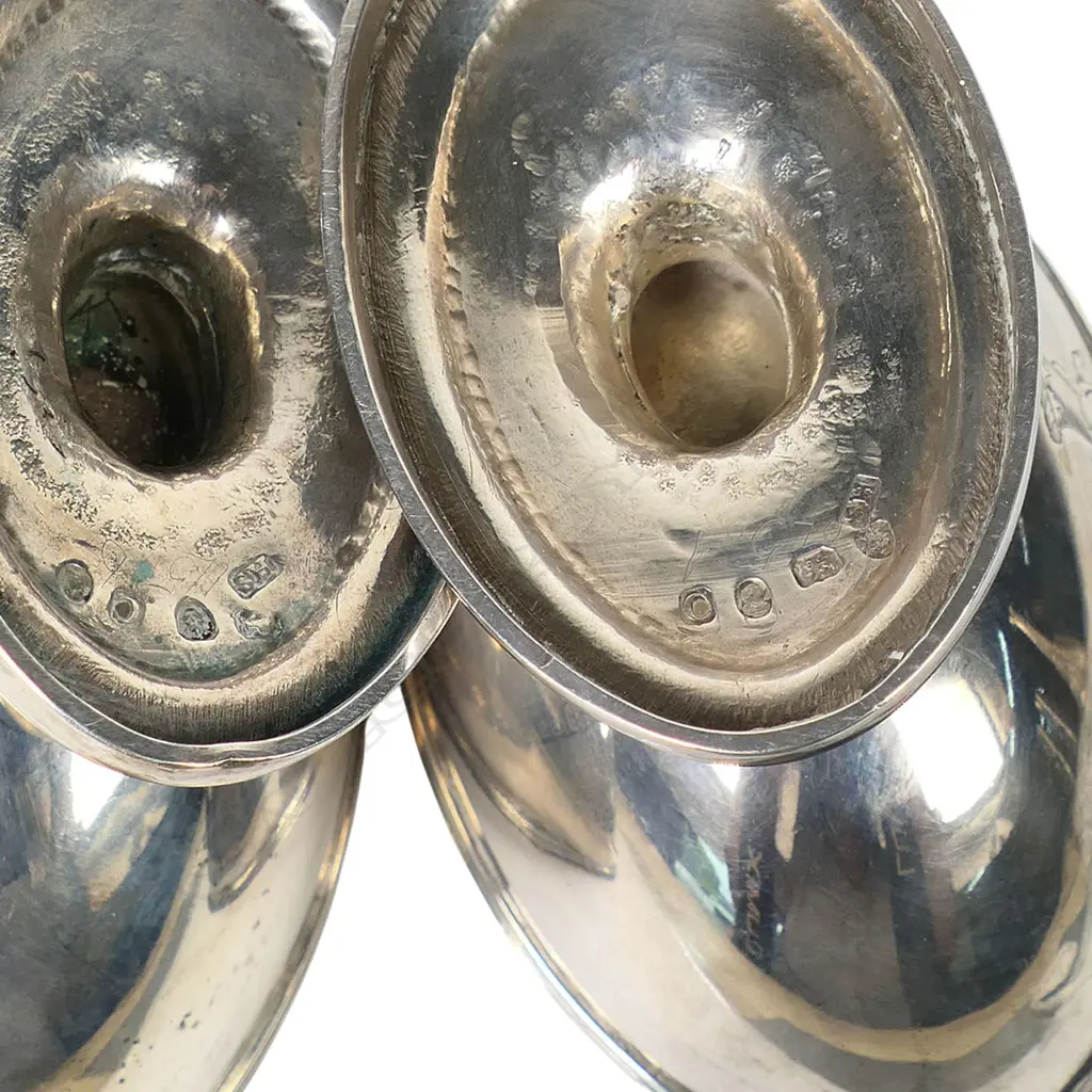 A pair of George III silver pedestal salts, Image 1++